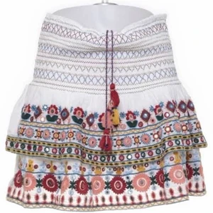 Zara kjol - En slutsåld zara kjol i så fint skick, knappt använd! 💕 kom privat för egna bilder❤️