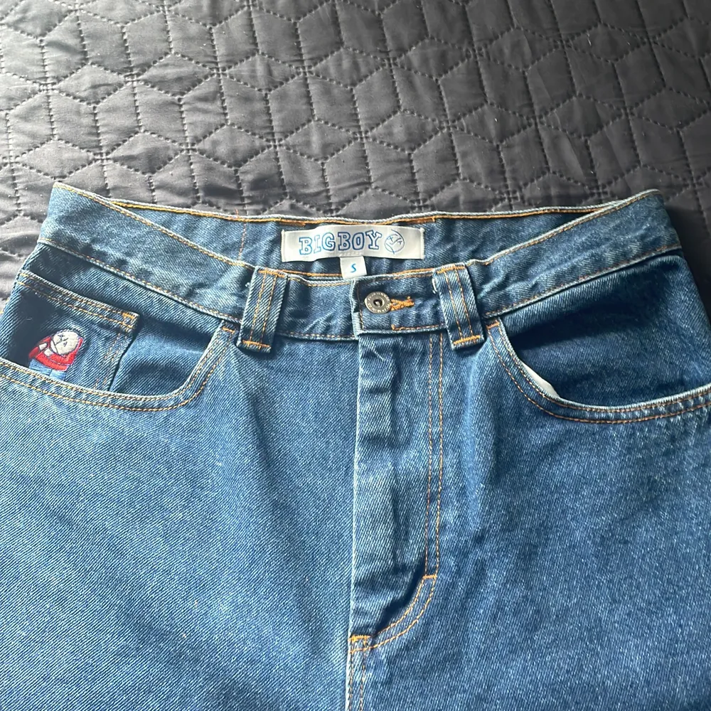 Jag köpte dem på Junkyard och har bara testat dem en gång då dem är i perfekt skick👍. Jeans & Byxor.