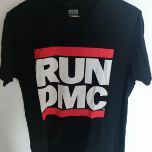 RUN DMC t-shirt - Run DMC t-shirt i storlek M (regular fit)