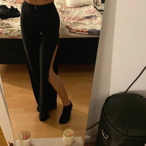 Byxor - Byxor ifrån fashion nova i storlek XS passar även en S