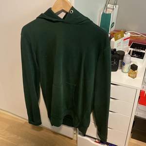 Grön hoodie / huvtröja Passar M och L