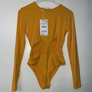 ORANGE TOPP ZARA - Strl xs 