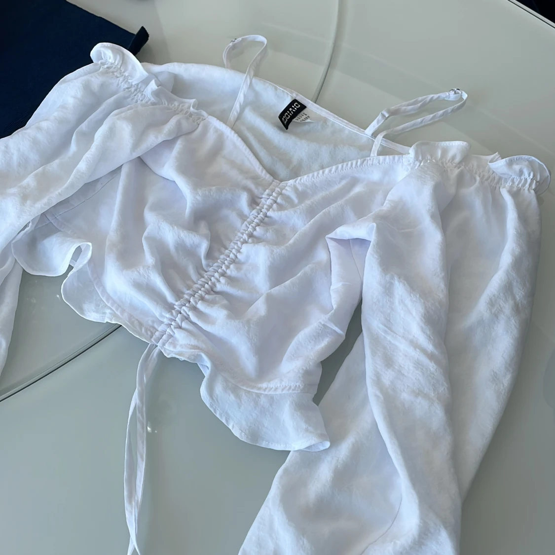 Vit off-shoulder topp - 91