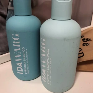 Ida Warg  - Säjer schampo och balsam, köptes från butik för 360kr (179kr/st). Vill ej ha dem och tappade bort kvittot så kan ej lämna tillbaka dem. Pris kan diskuteras vid snabb köp. 