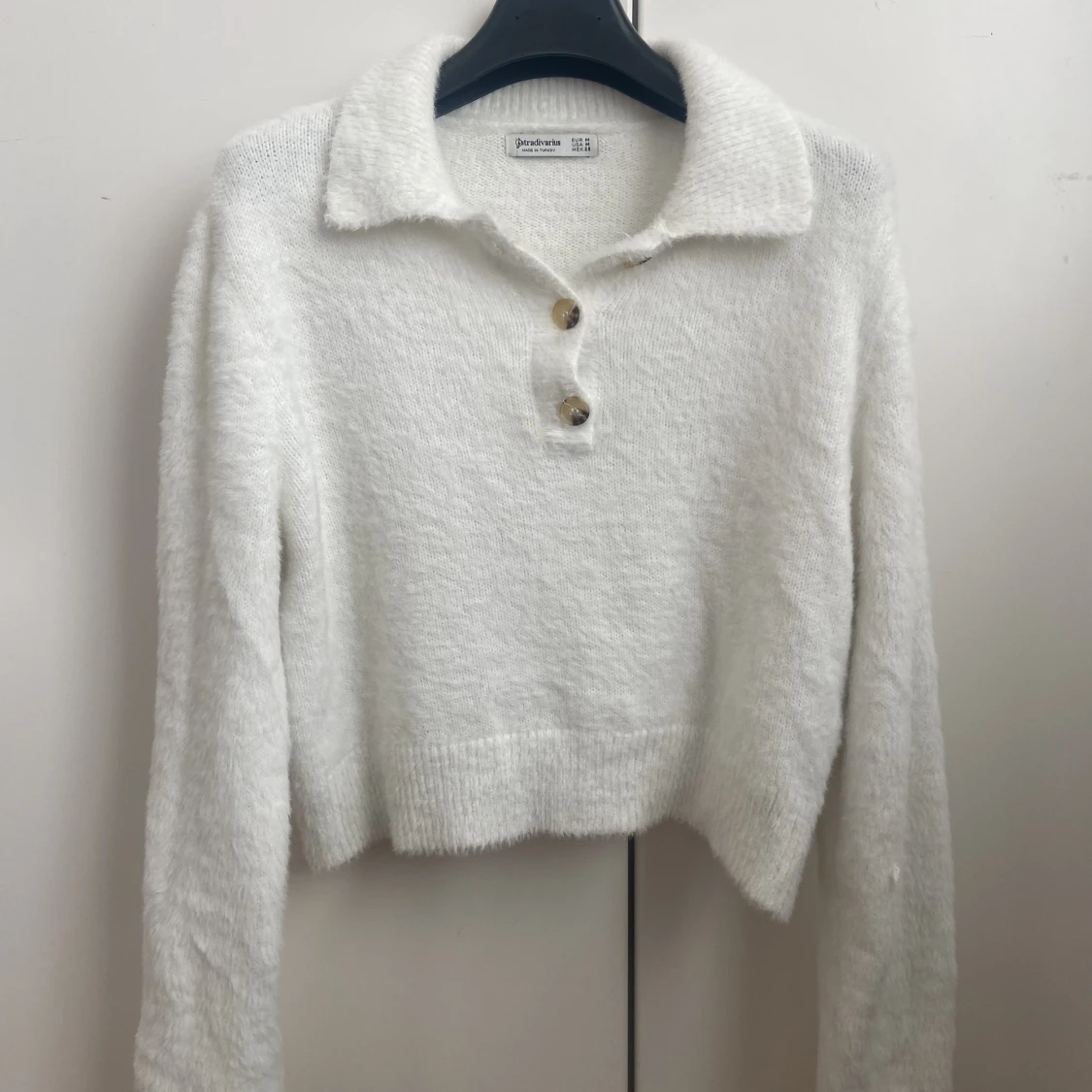 Vit fluffig skjorta - 90