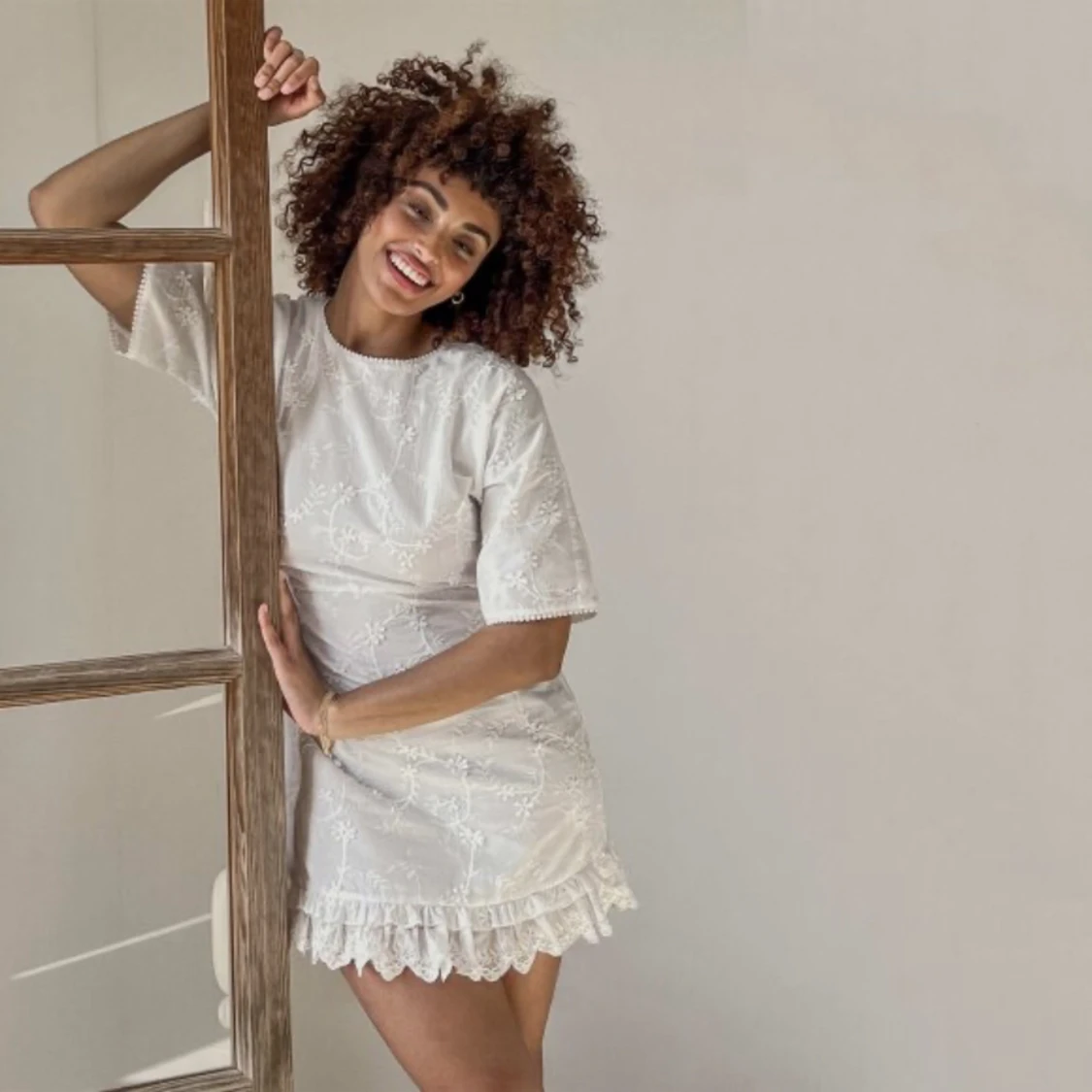 Vit studentklänning