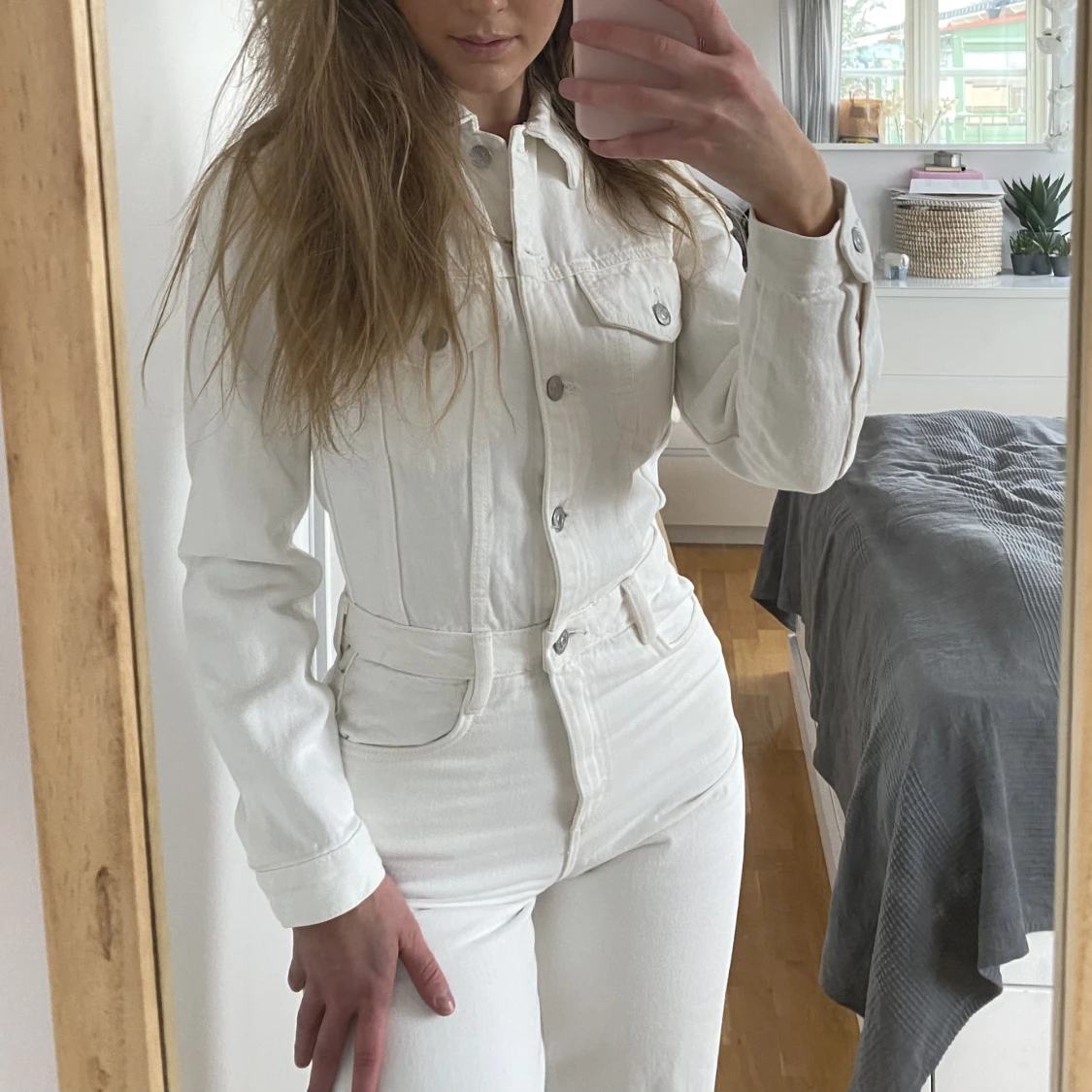 Oanvänd byxdress jeans från Zara - 90