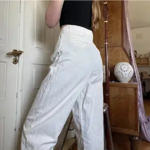 Vita vintage jeans från zara!