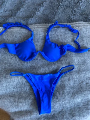 Klarblå bikink - Klarblå bikini från Shein! Tvättas såklart innan den skickas!