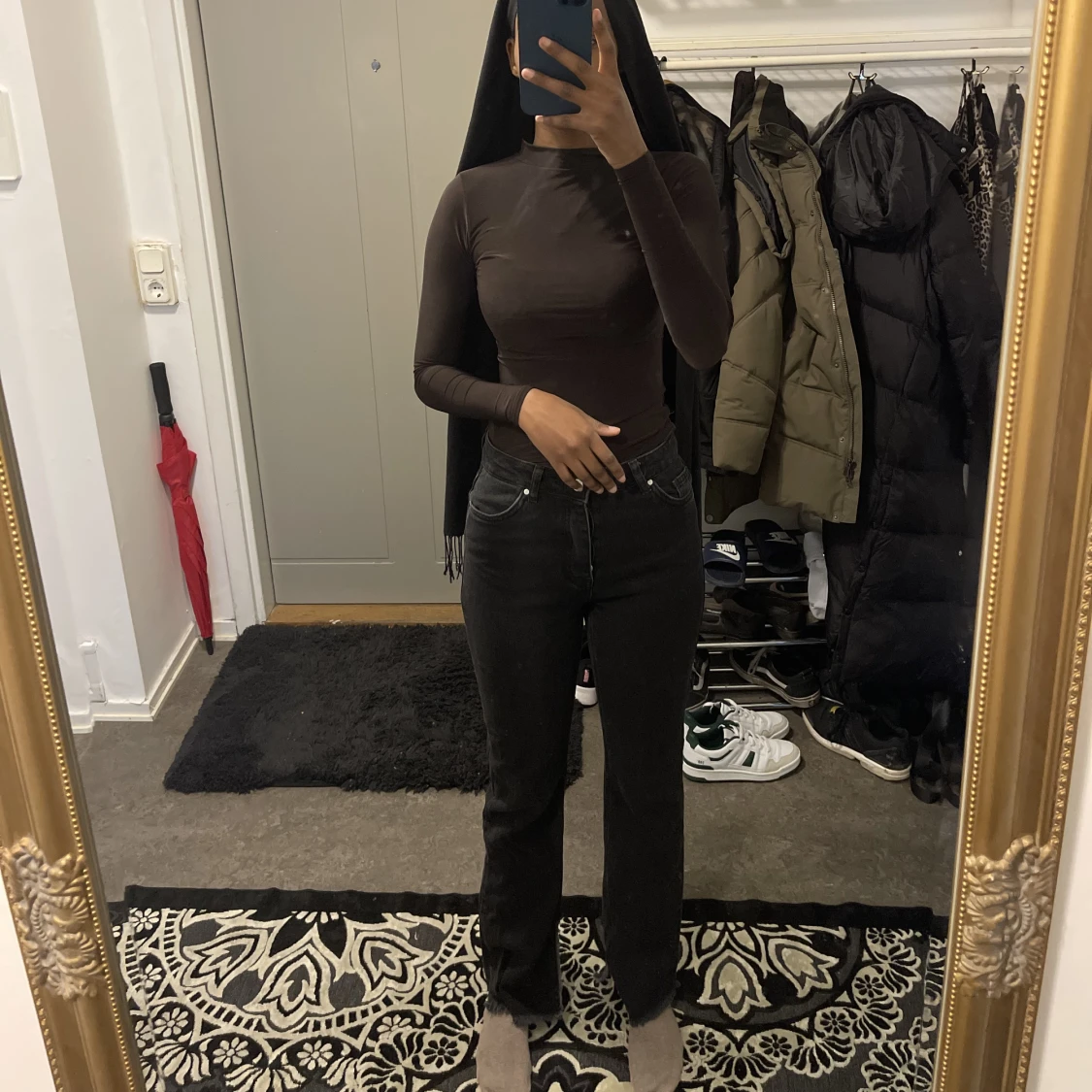 Mörk gråa jeans  - 90