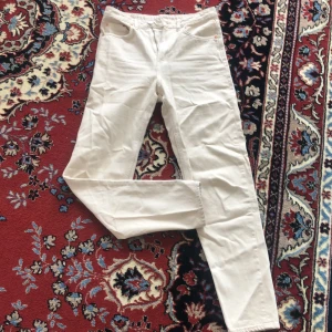 Weekday Jeans - Lash - Sparsamt använda, weekday Lash strl 28/32 