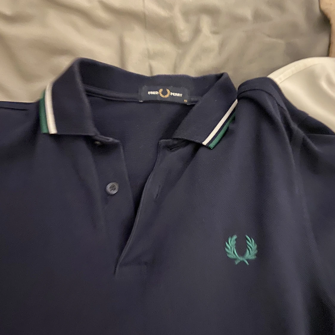 Fred Perry Piké  - 90