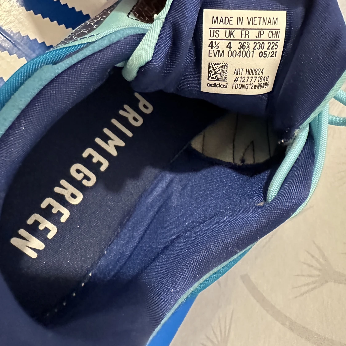 Adidas ozelia sneakers  - 90