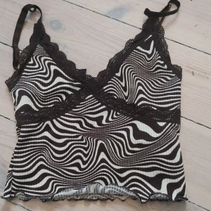 Hippie - Linne från h&m, storlek xs men stretchigt, aldrig använt