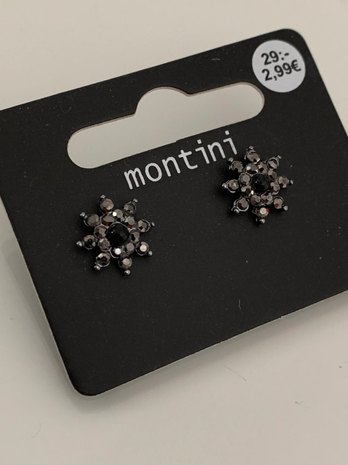 Svarta diamantörhängen