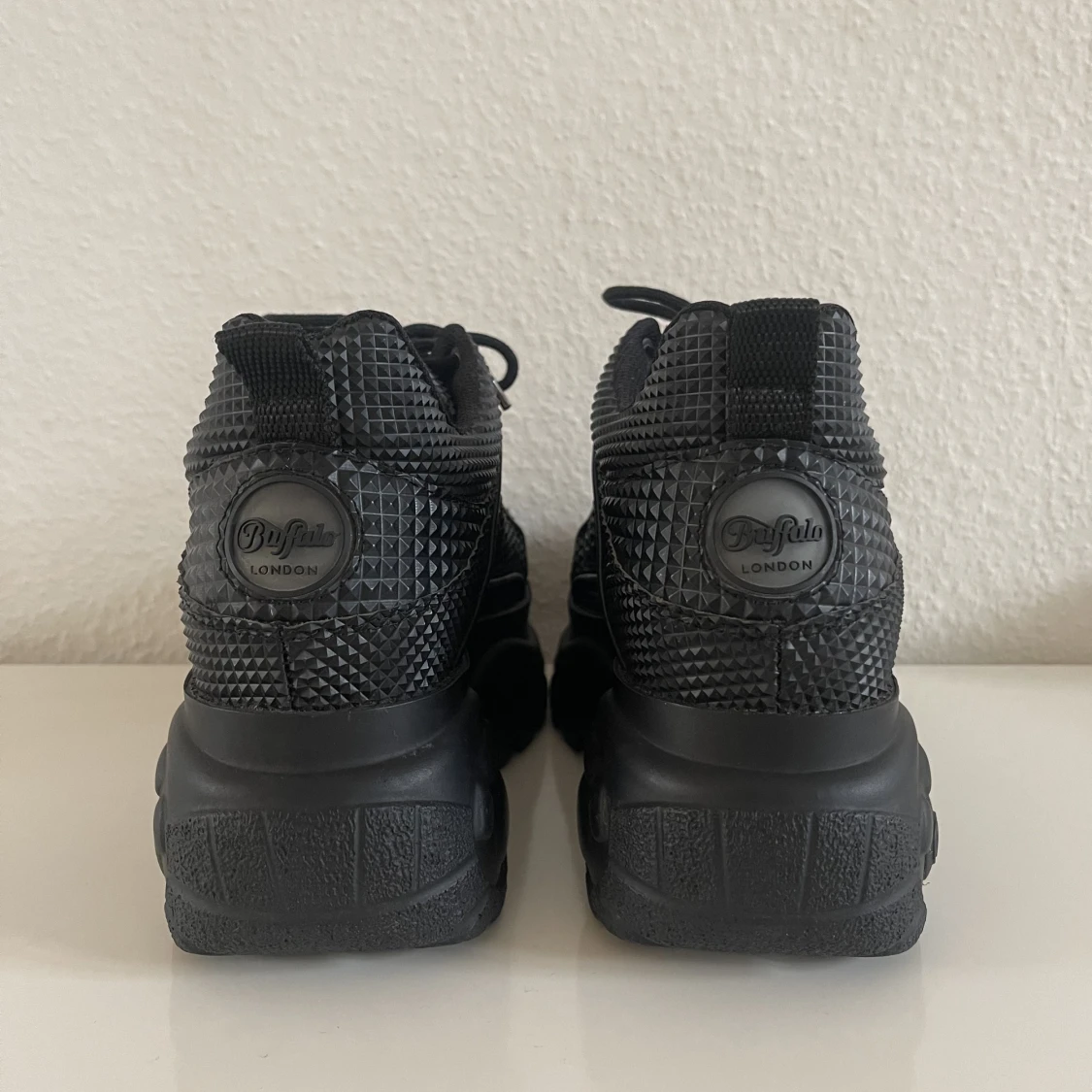 Buffalo Low-top Sneakers - 91