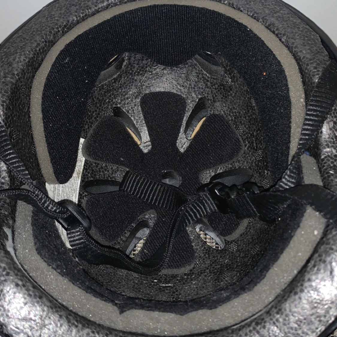 Svart Hjälm M/L - 91