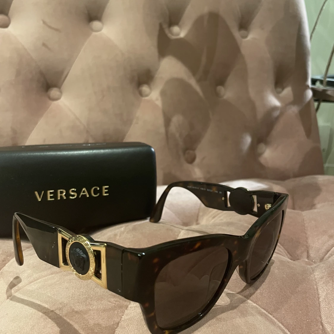 Versace solglasögon  - 91