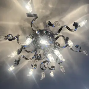 Säljer två supersnygga lampor som passar perfekt in till vardagsrummet!! Kan  skicka fler bilder privat om du är intresserad💕💕 Säljer 500kr st