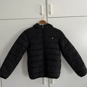 Lyle & scott jacka - Storlek 10/11år  9/10con Vid frågor/ fler bilder dm MvH