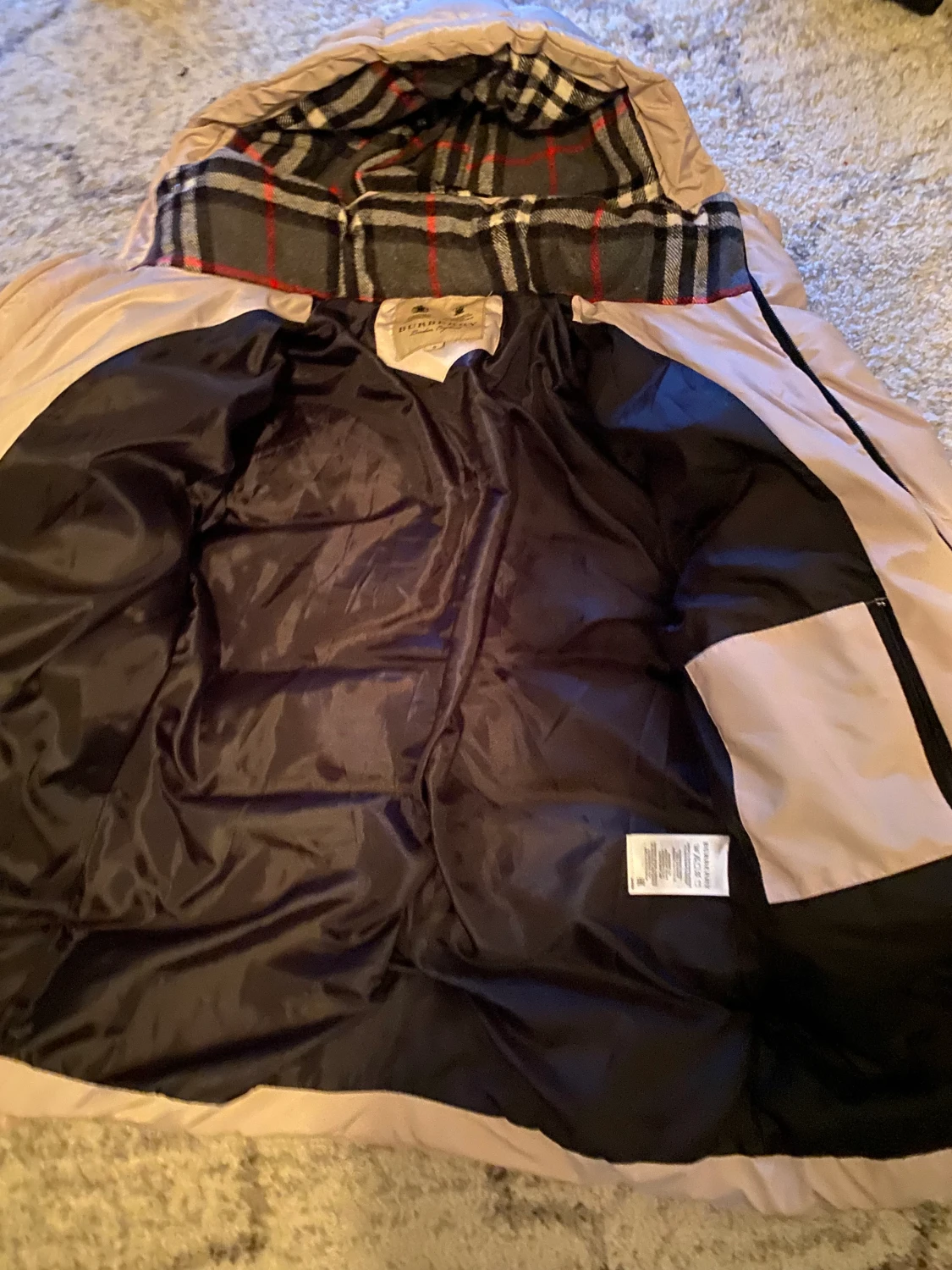 Burberry jacka  - 90