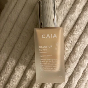 Glow serum - Säljer denna glow serum från Caia adventskalender! Helt ny! 