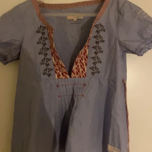 Odd Molly  - Säljer fin odd Molly blus då jag inte använder. Kom privat för bilder 
