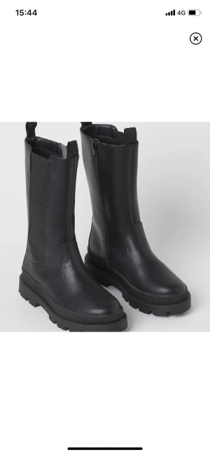 Boots - Som ny. Använda fåtal gånger. Pris kan diskuteras vid snabb affär