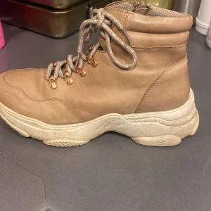 Vinter skor - Varma sköna och fina skor får vinter passar bra på vintern också!