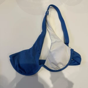 Bikiniöverdel  - Säljer denna bikiniöverdel som aldrig är använd ❤️