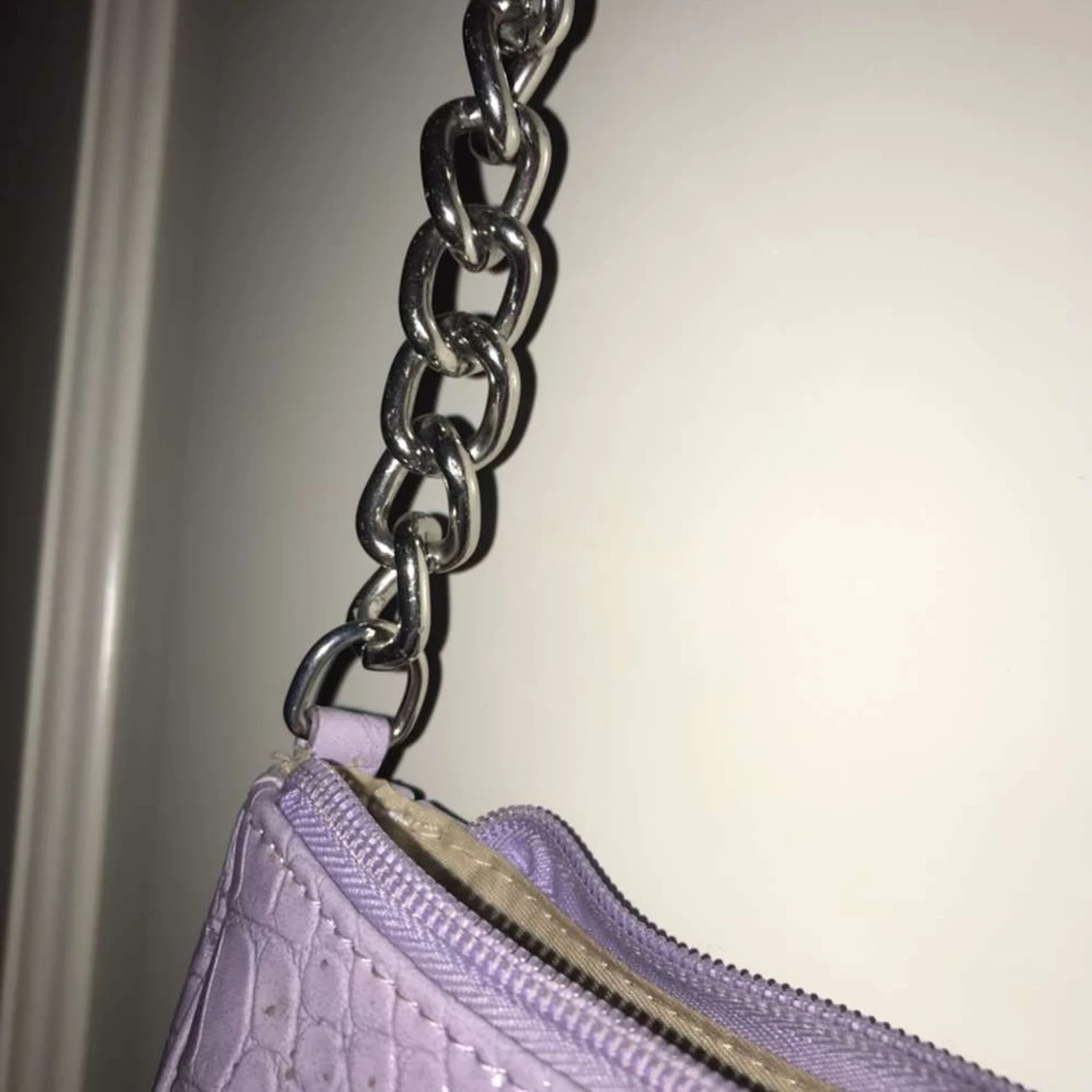 Lila axelväska - 90