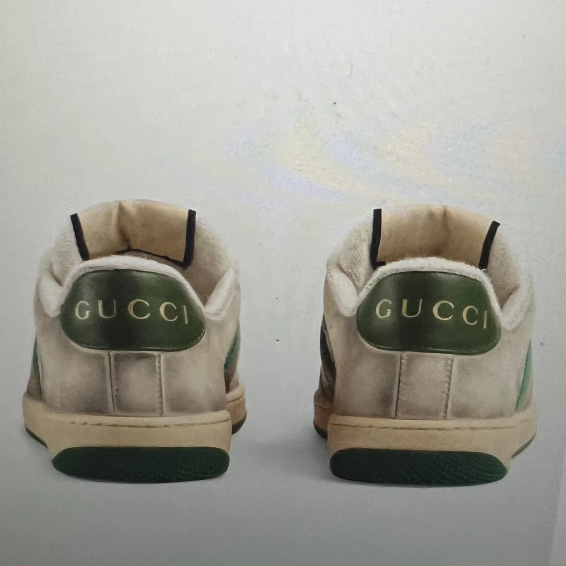 Gucci  - 90