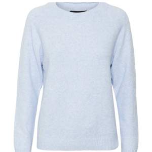 jätte fin ljusblå stickad tröja från Vero Moda 💙nypris 299kr säljer för 100kr för att den är ganska nopprig. Storleken var även krympt, det är XL men passar på mig som vanligtvis använder S/M 💕