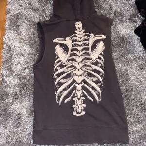 Skelett kofta  - as ball kofta utan armar 