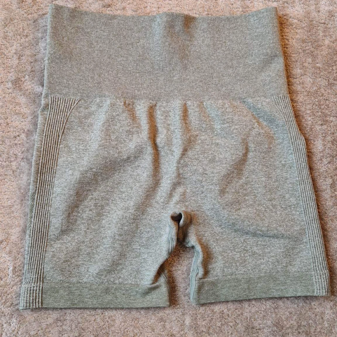 Oanvända Träningsshorts 💚