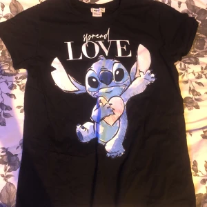 Stitch t-shirt - Stitch t-shirt och är över size 