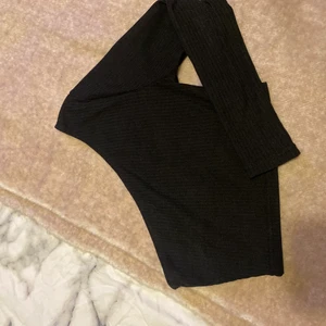 Fin tröja säljes  - Fin tröja från shein. Använd max 2 gånger💕 Storlek S, 20 kr +frakt 