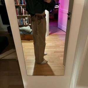 Carhartt Carpenter Beige - Mått: Midja 55 cm Längd 104 cm Bra skick