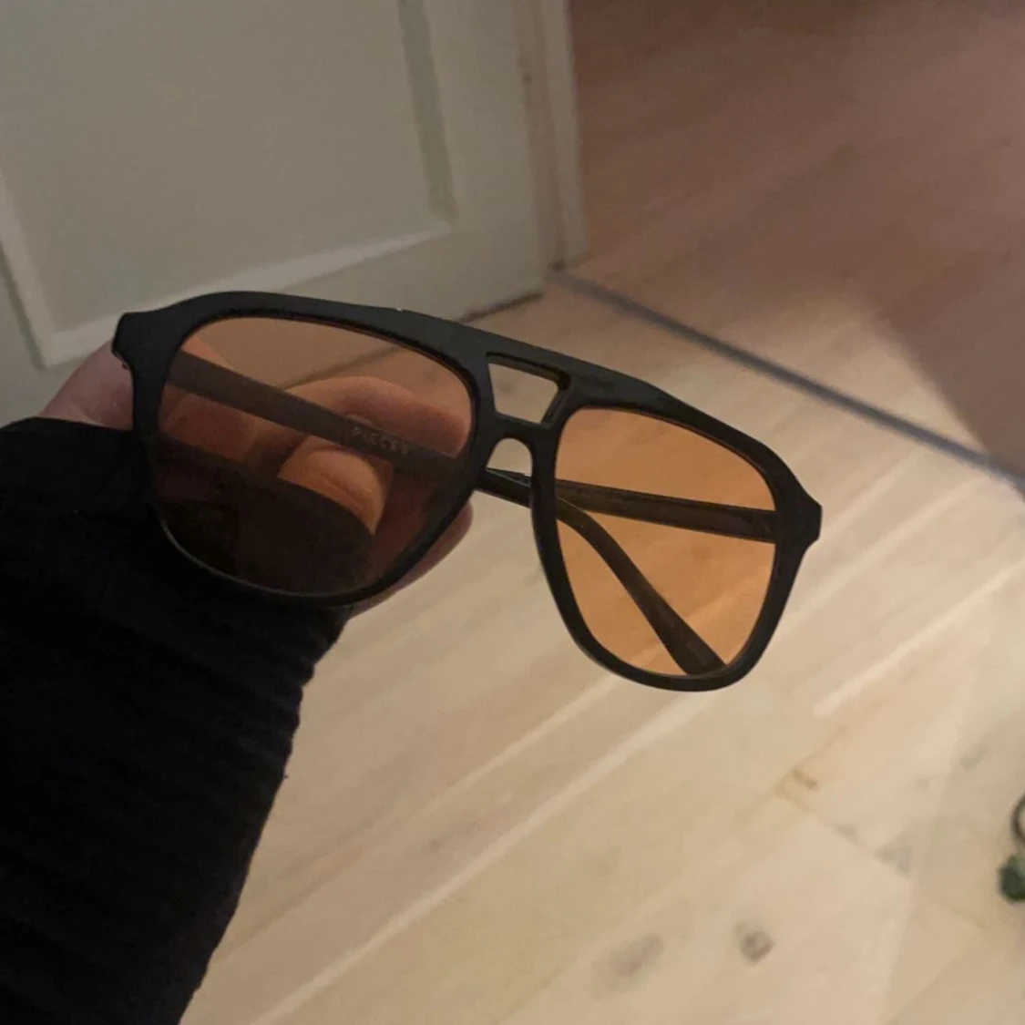 Pieces solglasögon  - 90