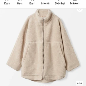 Teddy Carin Wester - Hej säljer denna sparsamt använda Teddy jacka jag köpte nyligen, säljer för har en likadan i annan färg 💕 Köpte för 700, säljer för 380💕