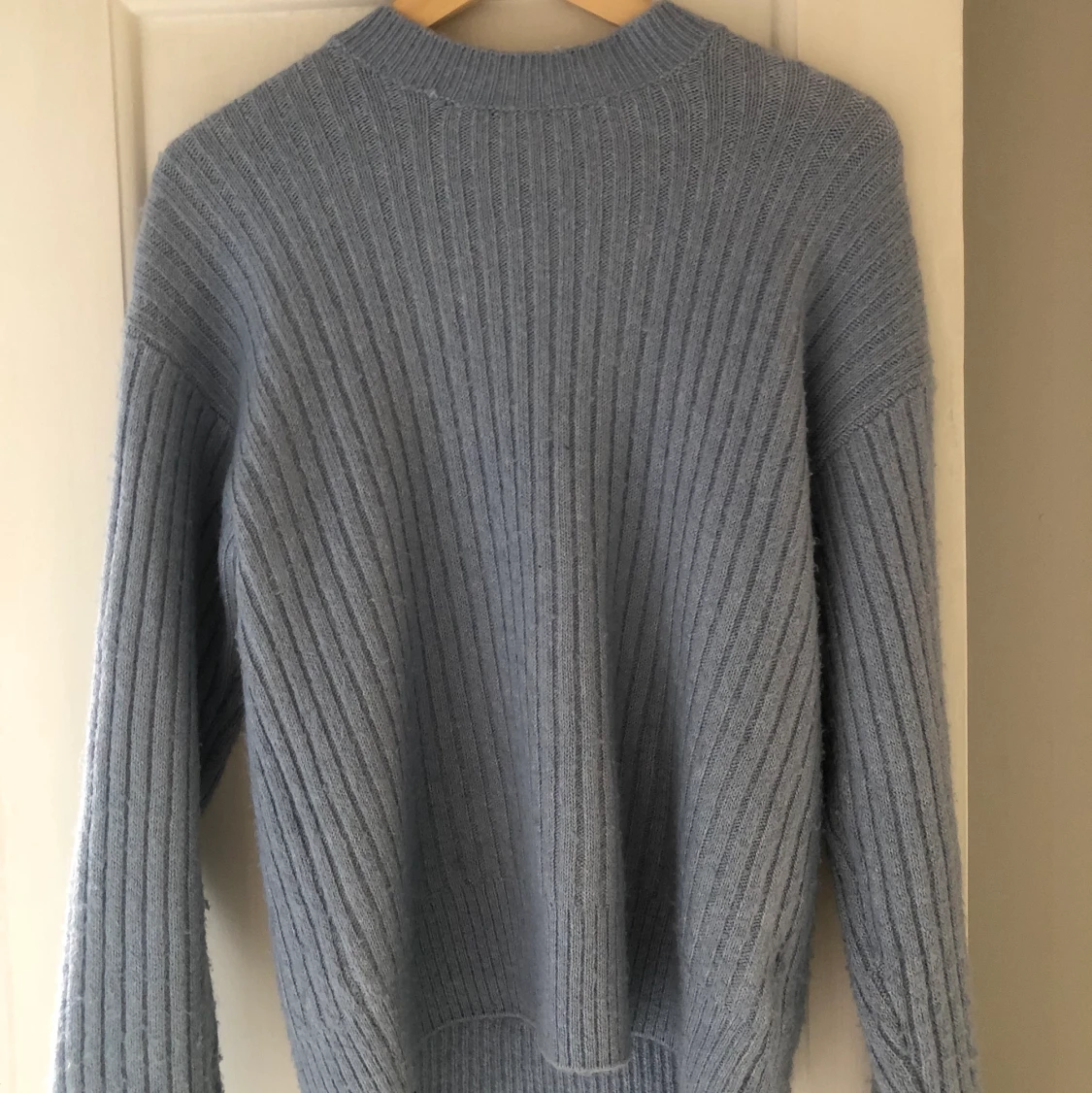 Blå stickad tröja HM storlek XS - 90