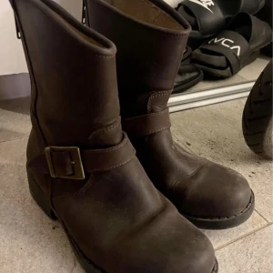 Johnny Bulls - Johnny Bulls low boozt zip back