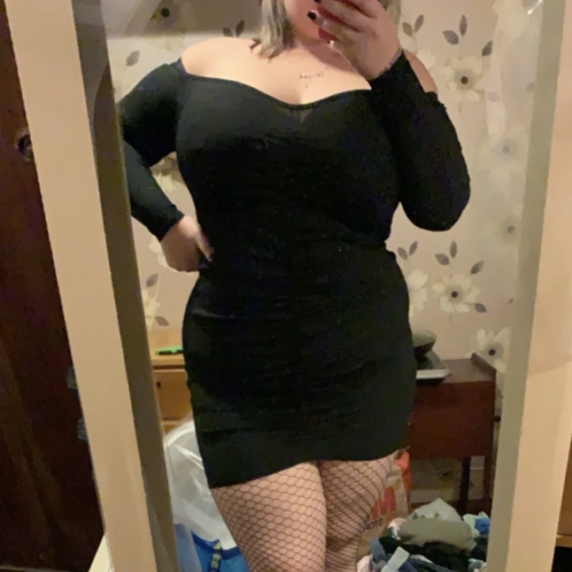 Black off shoulder dress - 90