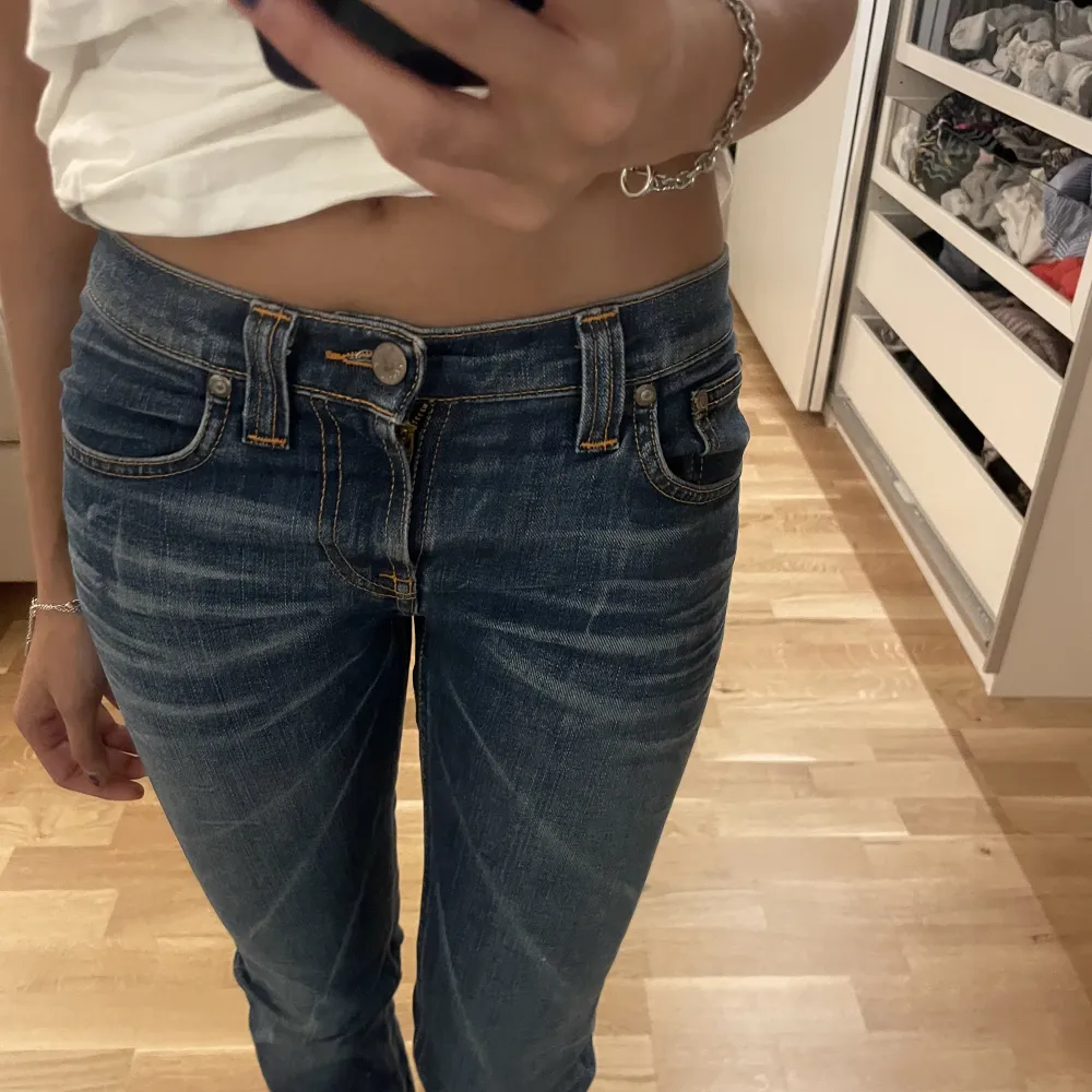 Secondhand köpta nudie jeans, jättebra skick! 💕💕. Jeans & Byxor.