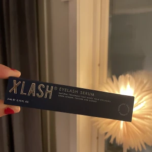 Xlash  - Helt oöppnad xlash serum, älskar denna!! Fick i julklapp men kommer tyvärr inte ha användning för den. Nypris 479kr men säljer för 350 ink frakt☺️ 