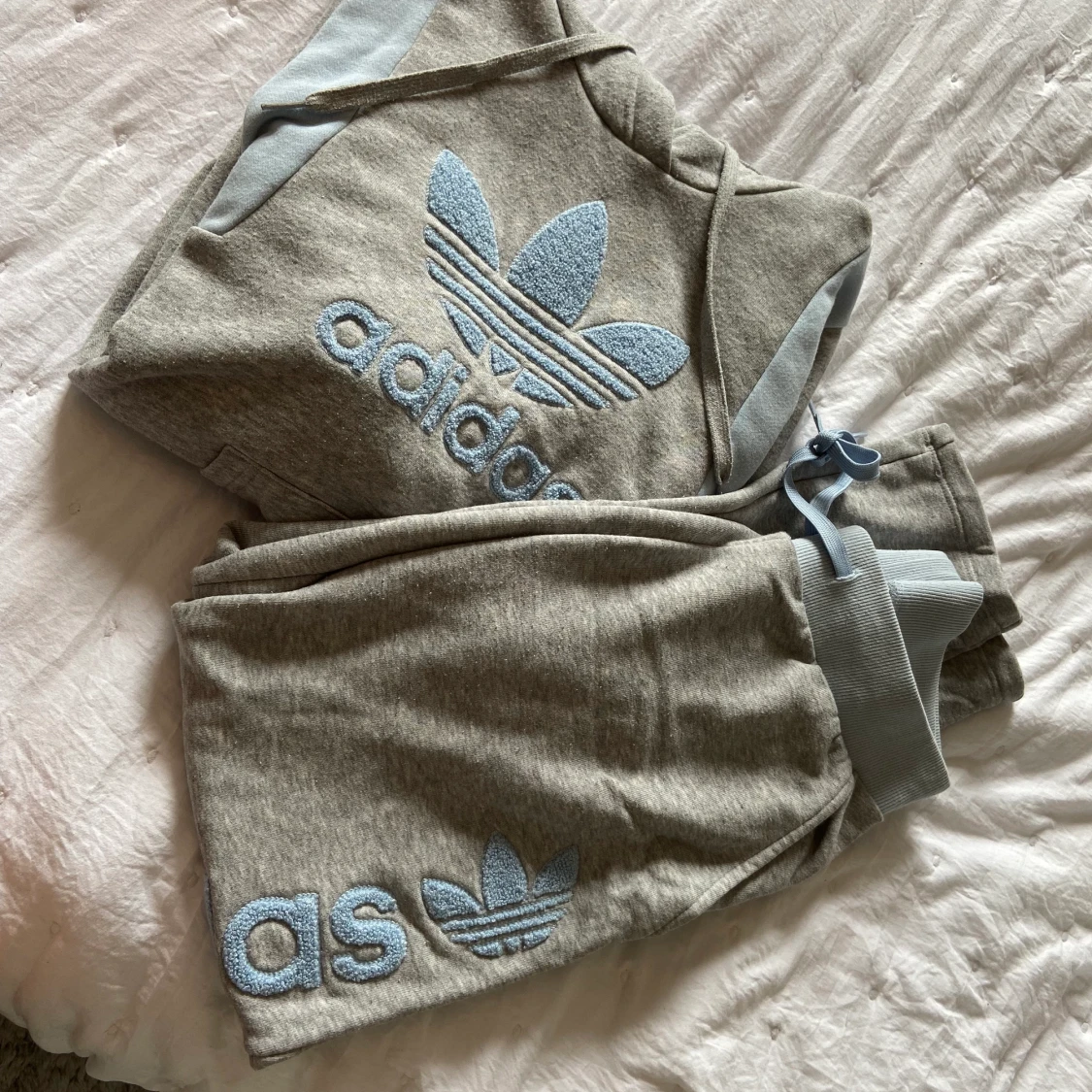 Adidas mjukisdress - 90