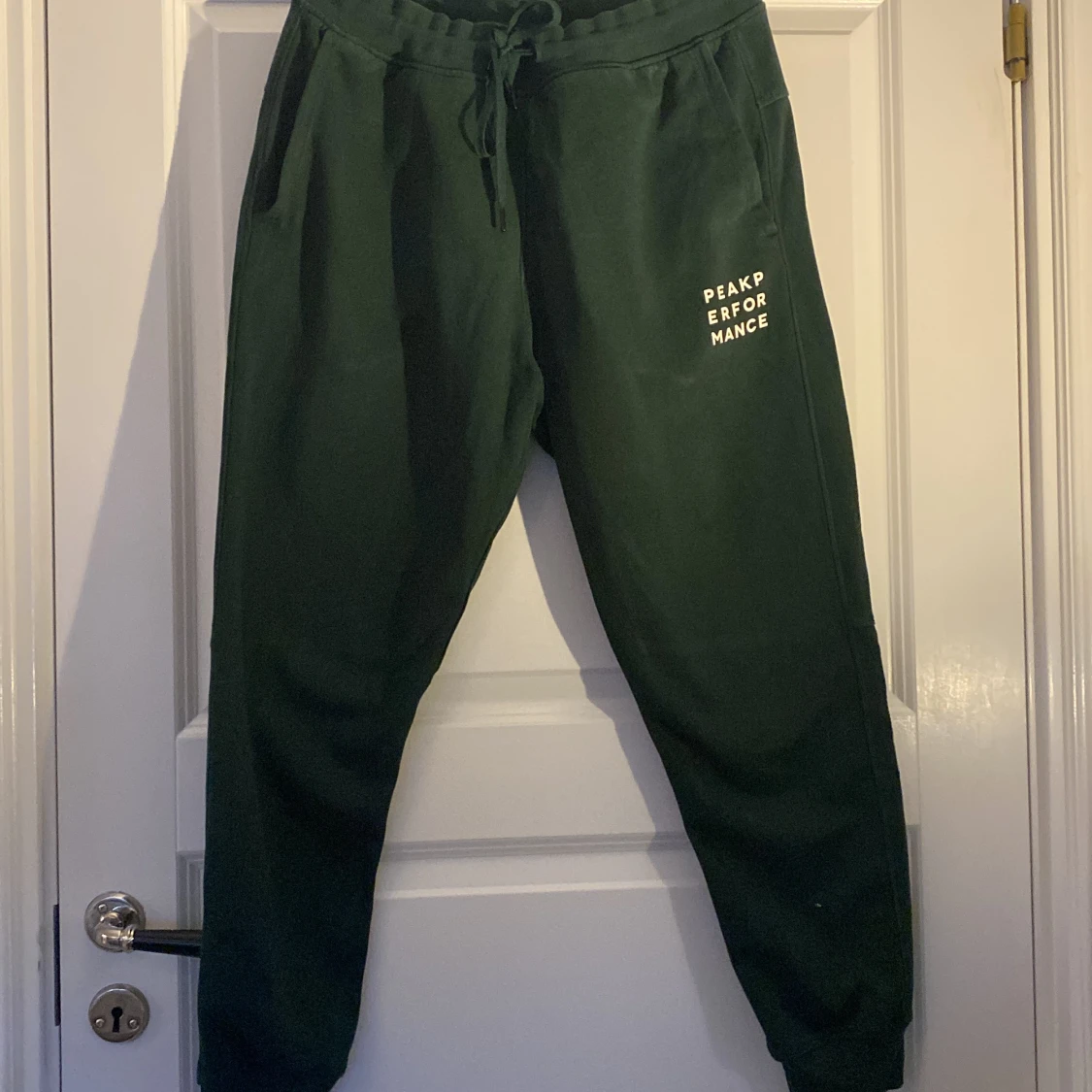 Peak performance mjukisbyxor (Mörkgrön)
