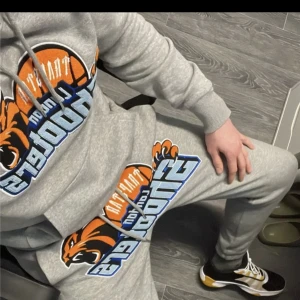 Trapstar  - Tröttnat på Tracksuits