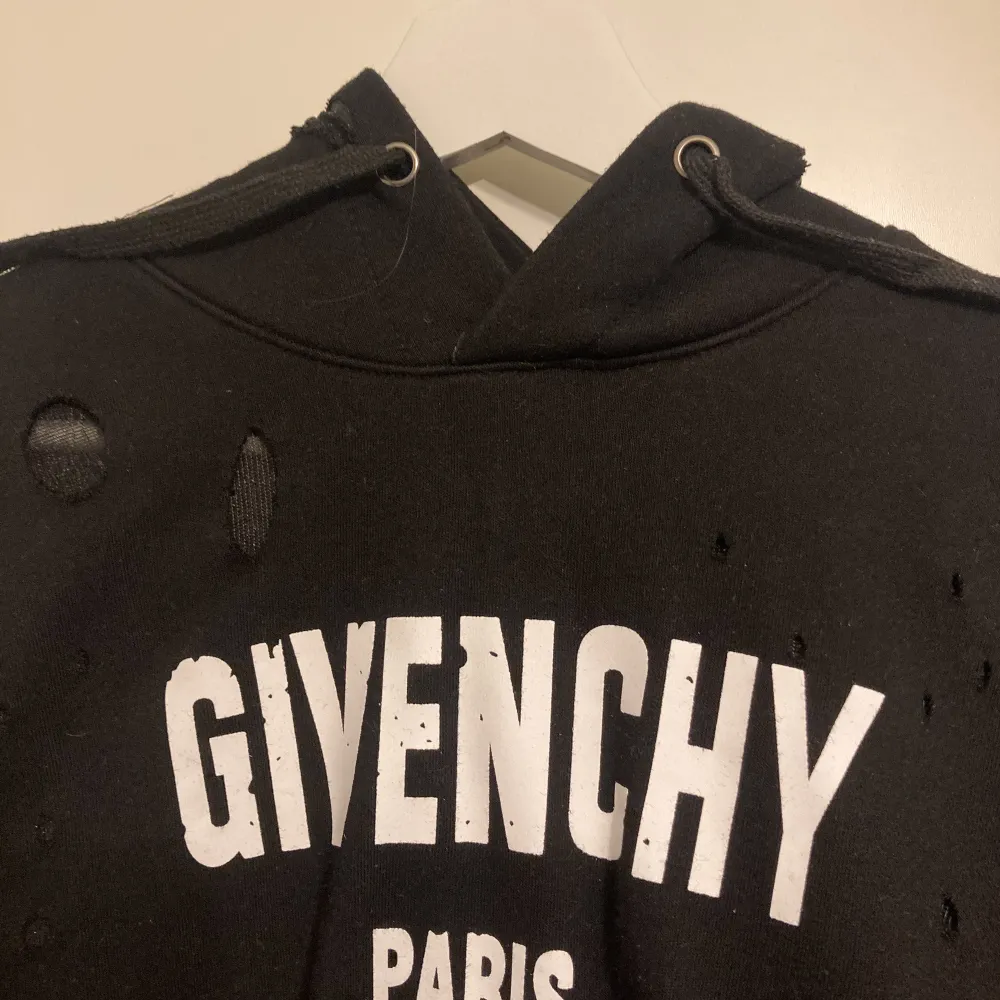 Givenchy hoodie . Hoodies.