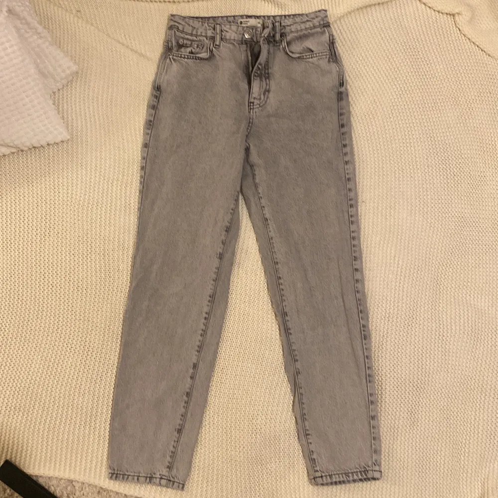 Jeans från gina tricot stl 34, straight leg. Jeans & Byxor.